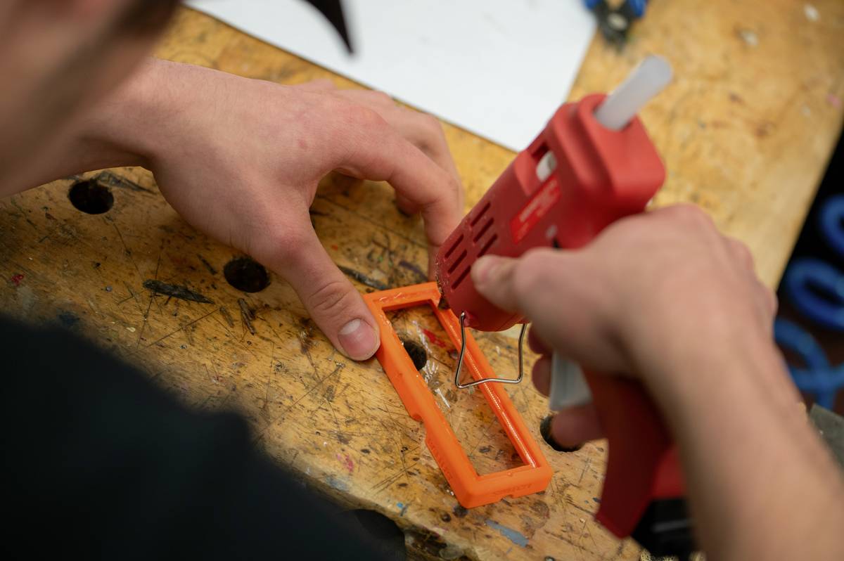 Find a Heavy Duty Caulk Gun Nearby for Professional-Grade Sealing